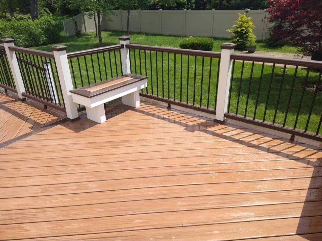 Deck with Built-In Bench
